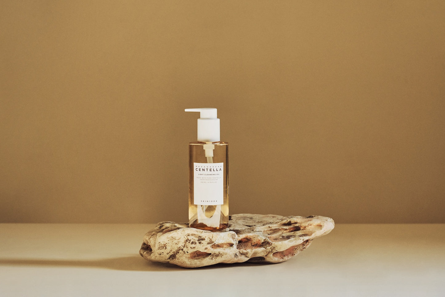 Madagascar Centella Light Cleansing Oil – Cruelty-Free | Hanara