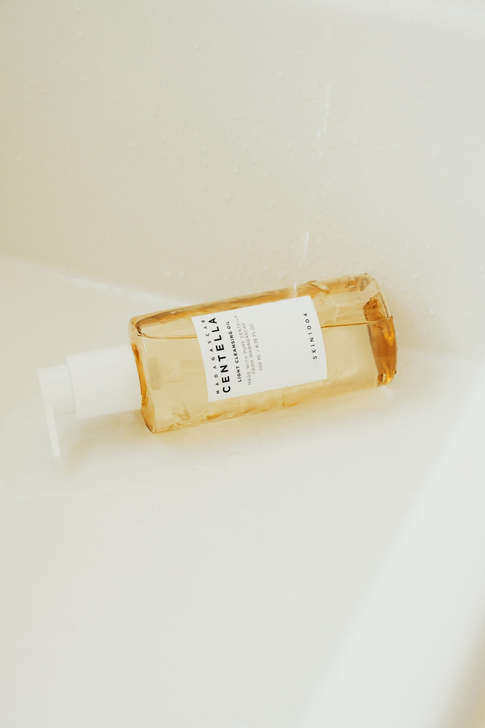 Madagascar Centella Light Cleansing Oil – Cruelty-Free | Hanara